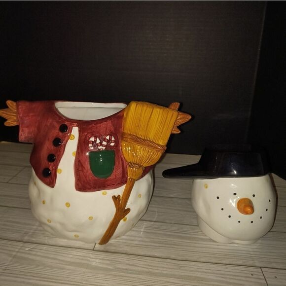 Sakura Debbie Mumm Christmas Holiday Cookie Jar Canister Snowman with Broom 10in - Picture 8 of 10